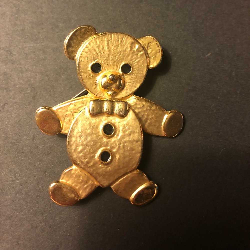 Teddy Bear Pin 🐻 - Picture 2 of 4